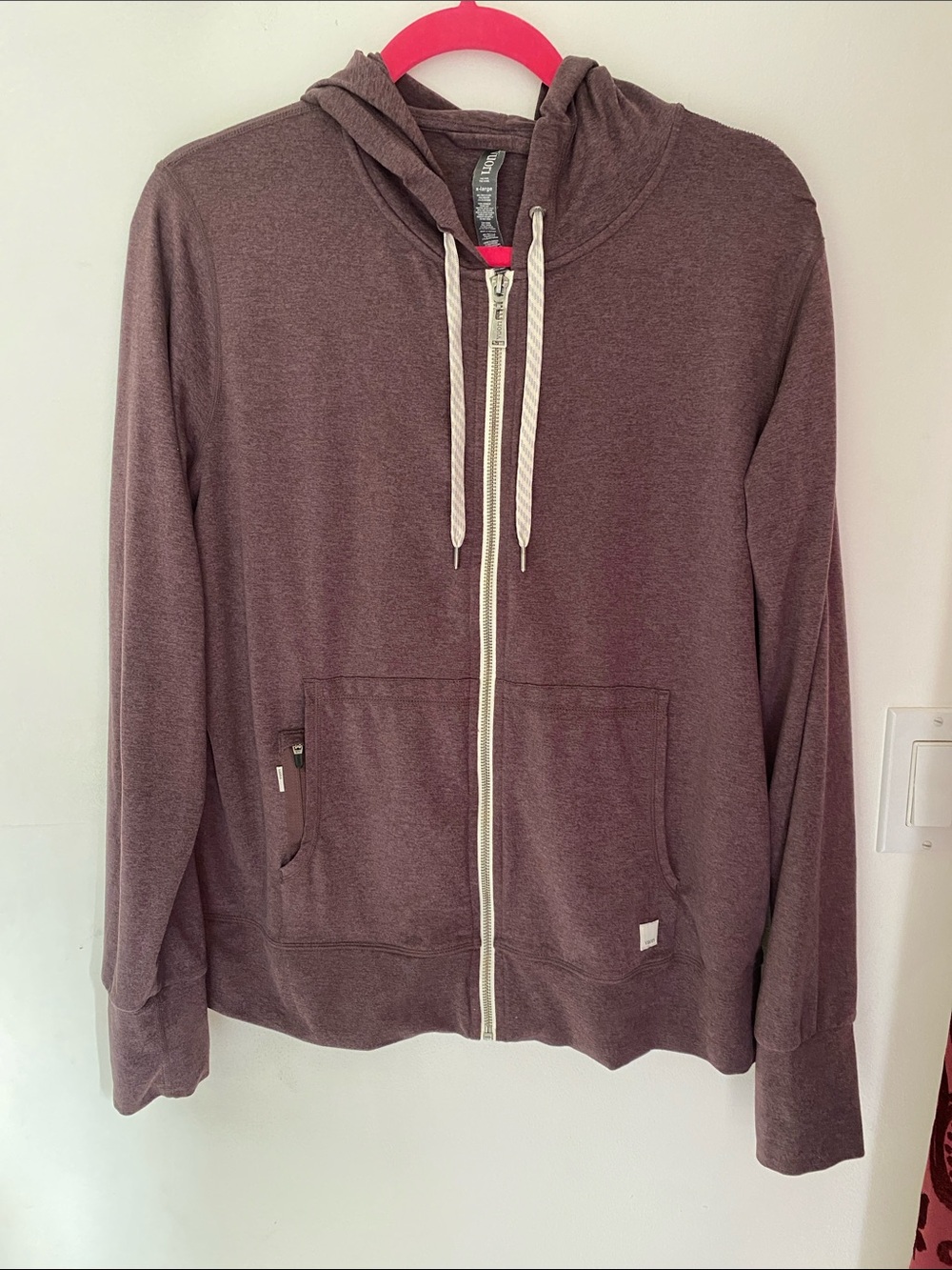 VUORI Burgundy Halo Performance Hoodie Full Zip XL